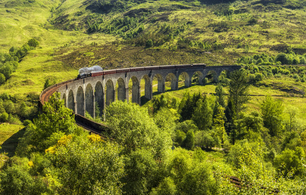 著名的“哈利波特桥”(格伦芬南高架桥)——苏格兰，2018年图片下载