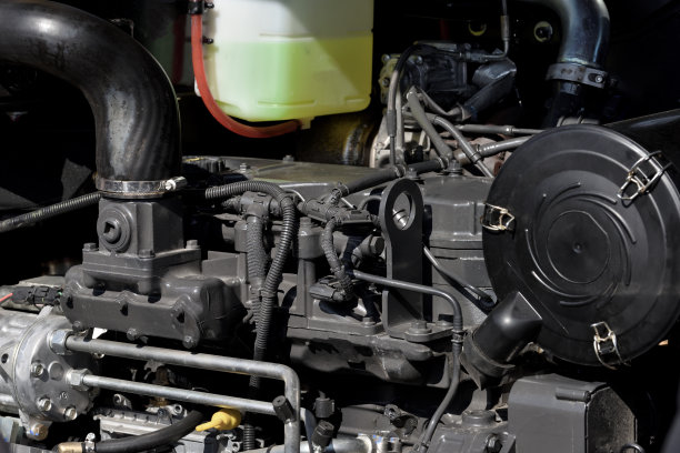 现代柴油机拖拉机发动机图片下载