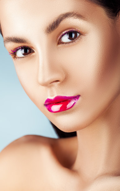 亮粉色的嘴唇图片下载