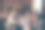 特写照片大的大家庭成员朋友友谊公司人群哥哥姐姐奶奶妈妈爸爸爷爷儿子女儿围坐在节日节日满美味的菜肴桌子阁楼房子在室内图片下载