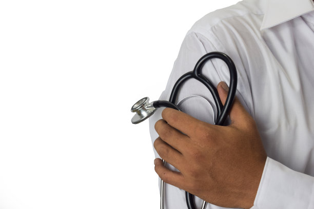 手持听诊器的医生或医生。图片下载