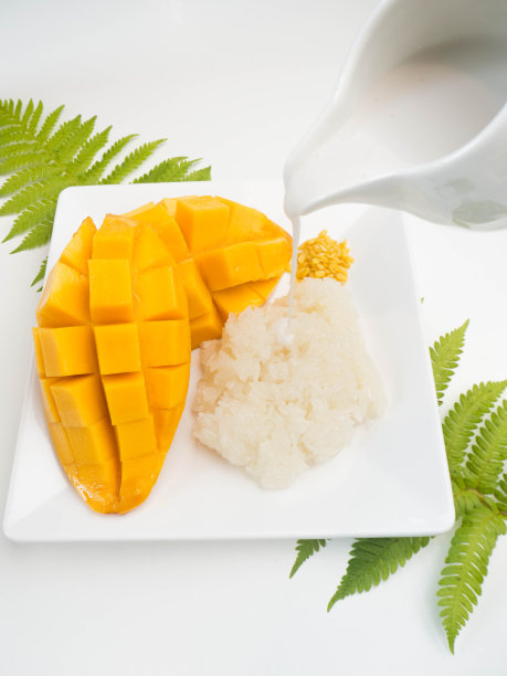 泰国甜品的概念。芒果糯米饭图片下载