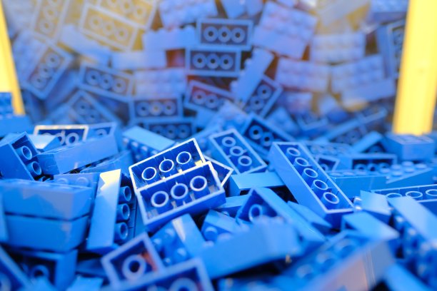 多色塑料建筑玩具砖或彩色联锁塑料图片下载