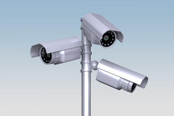 一组户外摄像机在柱子上图片下载