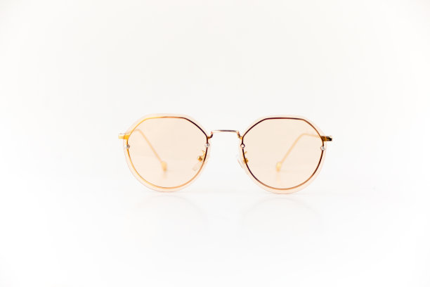 金色镜框的粉色太阳镜图片下载