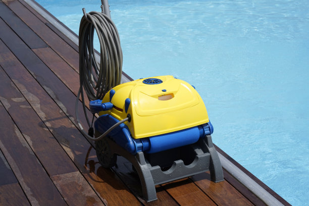 自动泳池清洁器图片下载