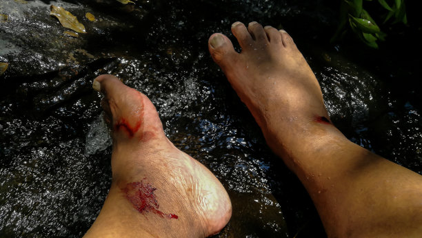 新几内亚西部，印度尼西亚，伤口，洗涤，水图片下载