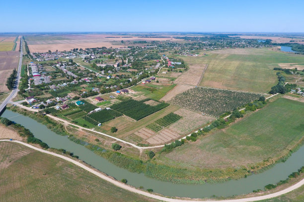 小村庄的俯视图图片下载