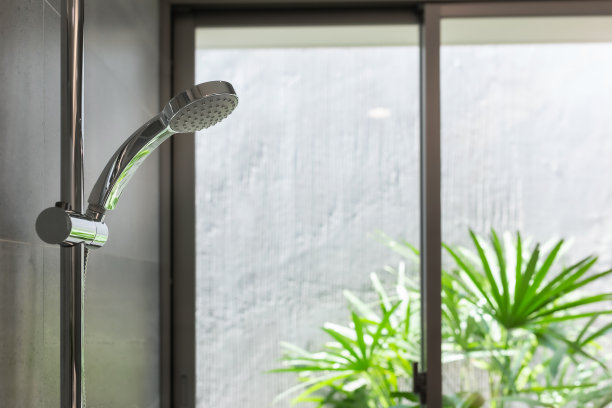 浴室新淋浴器图片下载