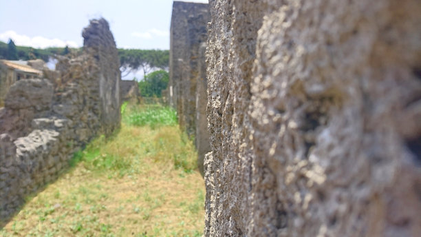 庞贝古城的古建筑遗址图片下载