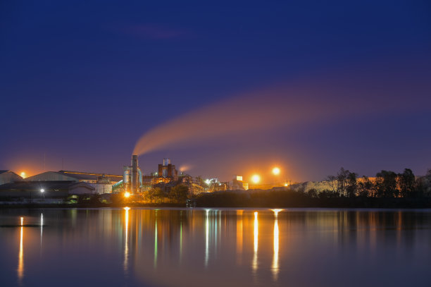 甘蔗厂晚上长时间曝光图片下载