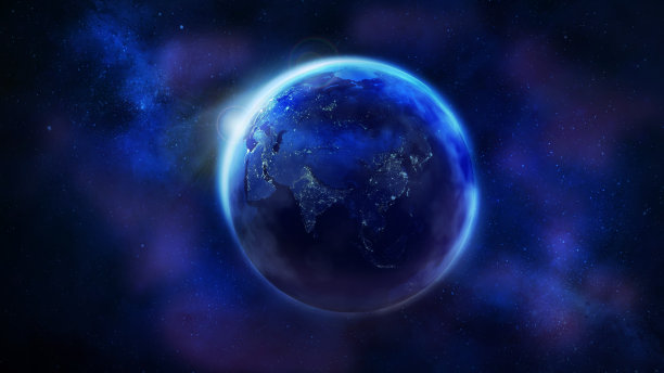 从太空中看到半个地球的夜晚。图片下载