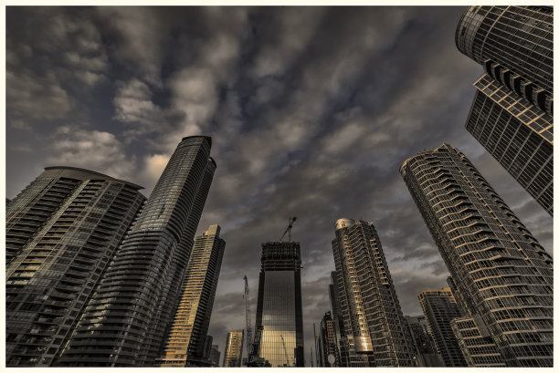 奔向天空图片下载