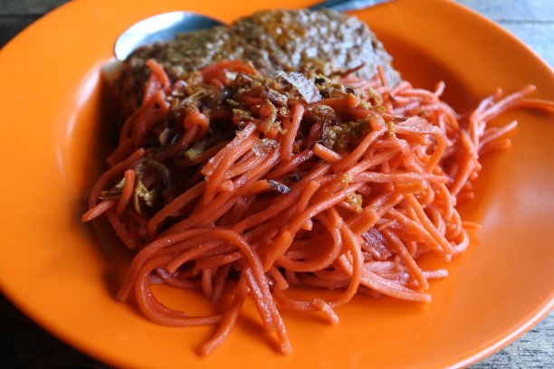 米哈邦是典型的来自班加马辛的食物图片下载