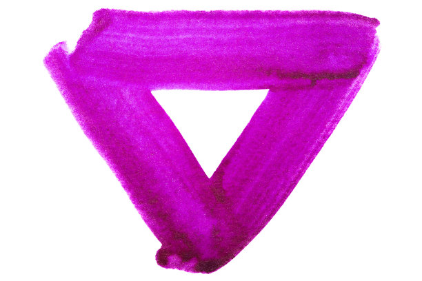 水彩紫色元素三角形框架人物手绘在纸上孤立的白色。图片下载