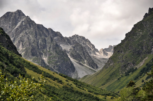 特写山脉场景在国家公园，高加索，俄罗斯图片下载