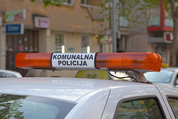 波德戈里察市警车的警笛声图片下载