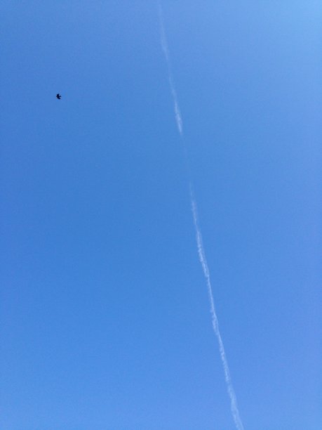 蓝色的天空图片下载