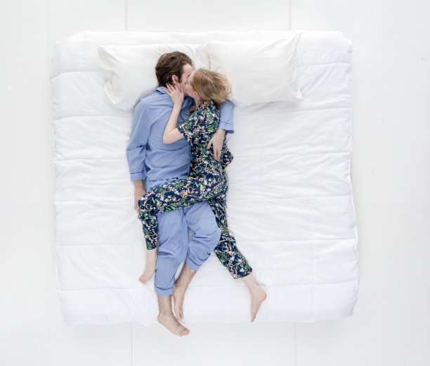 夫妇在爱图片下载