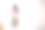卧室里的一张照片，一个男孩牵着一个女孩的手。他拥抱她。那女孩一直把手放在他脖子上。这幅画很可爱。图片下载