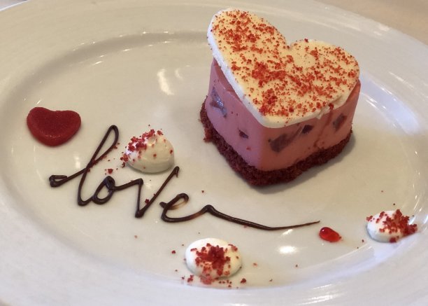 小草莓沙漠图片下载