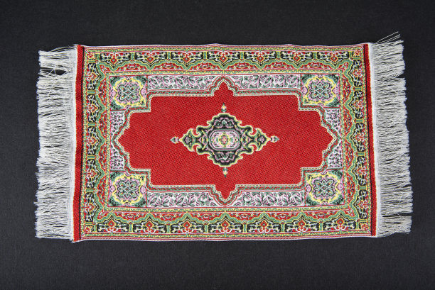 黑色小东方地毯上的微型图案图片下载