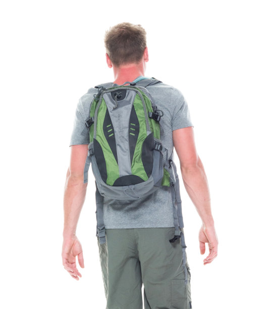 友好的男性徒步者是快乐的和行走，后视镜图片下载