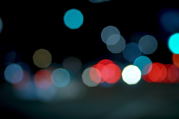 洛杉矶日落大道汽车灯Bokeh图片下载