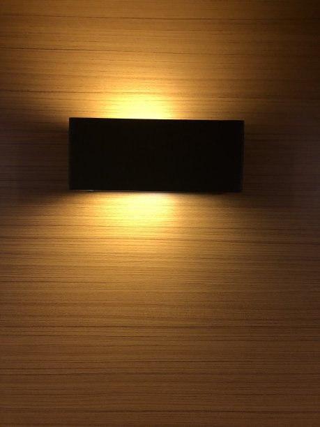 光在墙图片下载