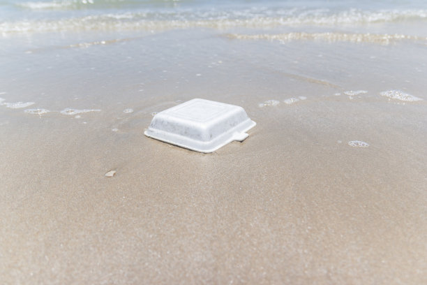 亚洲泰国海滩上的垃圾泡沫图片下载