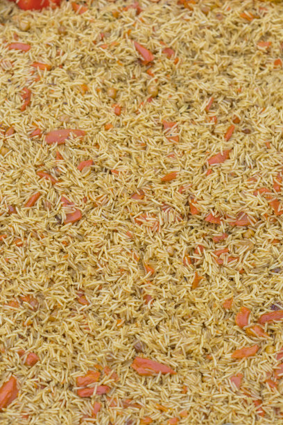 市场上的乌兹别克肉饭。野餐和乌兹别克肉饭。东方肉饭。菜单设计的特写。垂直的照片。图片下载