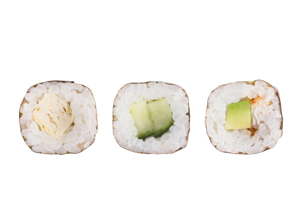 寿司卷孤立在白色背景上。收集。特写美味的日本食物和寿司卷。图片下载