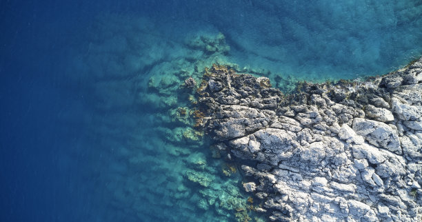 夏天海滩的鸟瞰图图片下载
