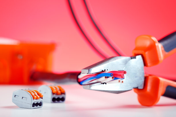 电气元件和工具。图片下载