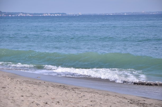 太平洋的波浪。图片下载