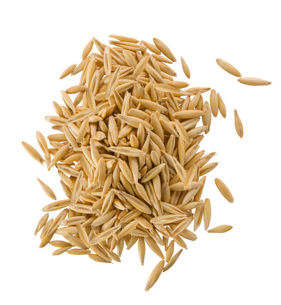 燕麦堆孤立在白色背景。俯视图的生燕麦谷物图片下载