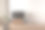 现代客厅橱柜上的电视，以白色墙壁为背景。图片下载