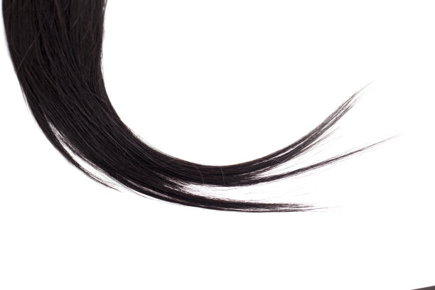 黑发孤立在白发上图片下载