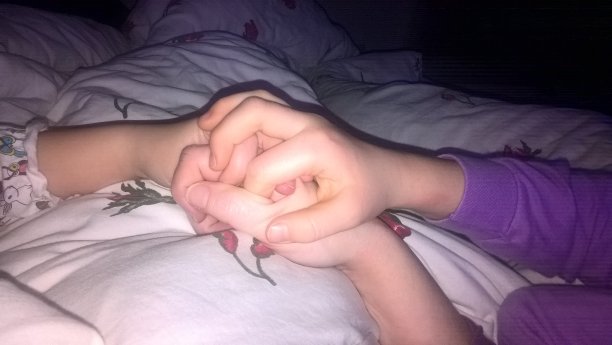 母亲和孩子图片下载