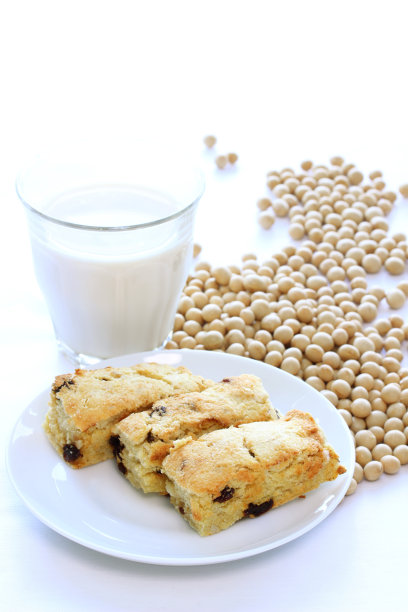 大豆和大豆蛋糕(卡拉蛋糕)和豆浆图片下载