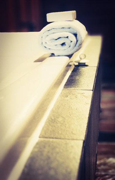 泡一天温泉图片下载