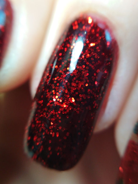 女人的手手指黑色和红色美甲凝胶指甲油swatch设计美丽时尚微屏照片图片下载