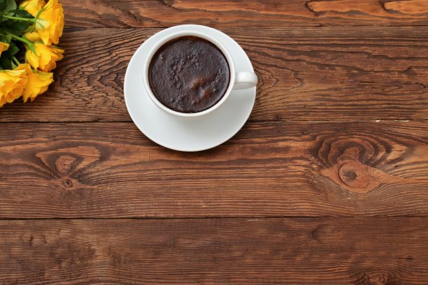 两个人喝咖啡见面是一次成功而浪漫的约会。图片下载