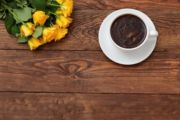 两个人喝咖啡见面是一次成功而浪漫的约会。图片下载