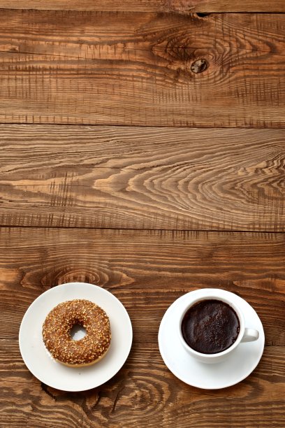 甜甜圈是一个甜甜的圆形蛋糕，中间有一个钥匙孔。图片下载