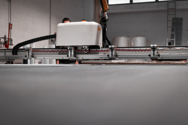 运动中的数控印刷机图片下载