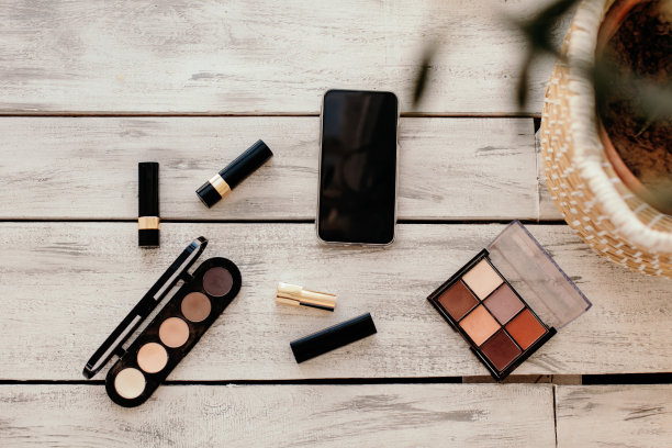 套装化妆品，化妆工具和配件。图片下载