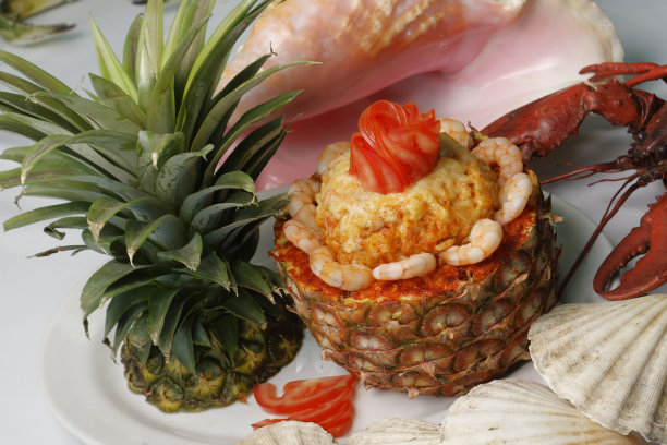 菠萝壳龙虾慕斯配虾。图片下载