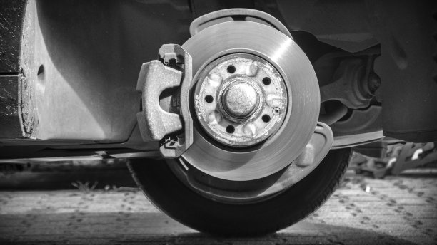 刹车盘车轮更换车故障图片下载
