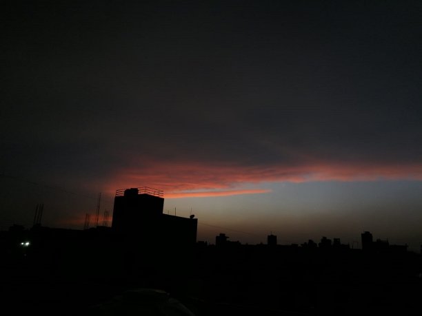 《黑暗中的光明图片下载